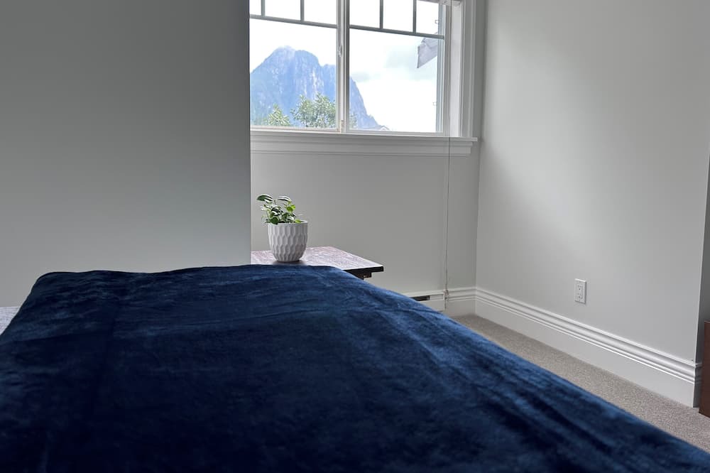 Photo of Bedroom in Squamish