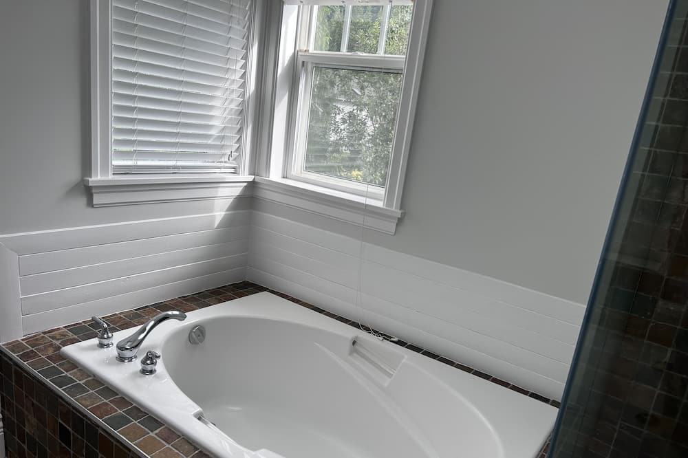 Photo of Bathroom in Squamish