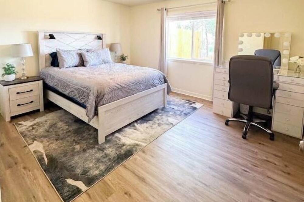 Photo of Bedroom in Parowan