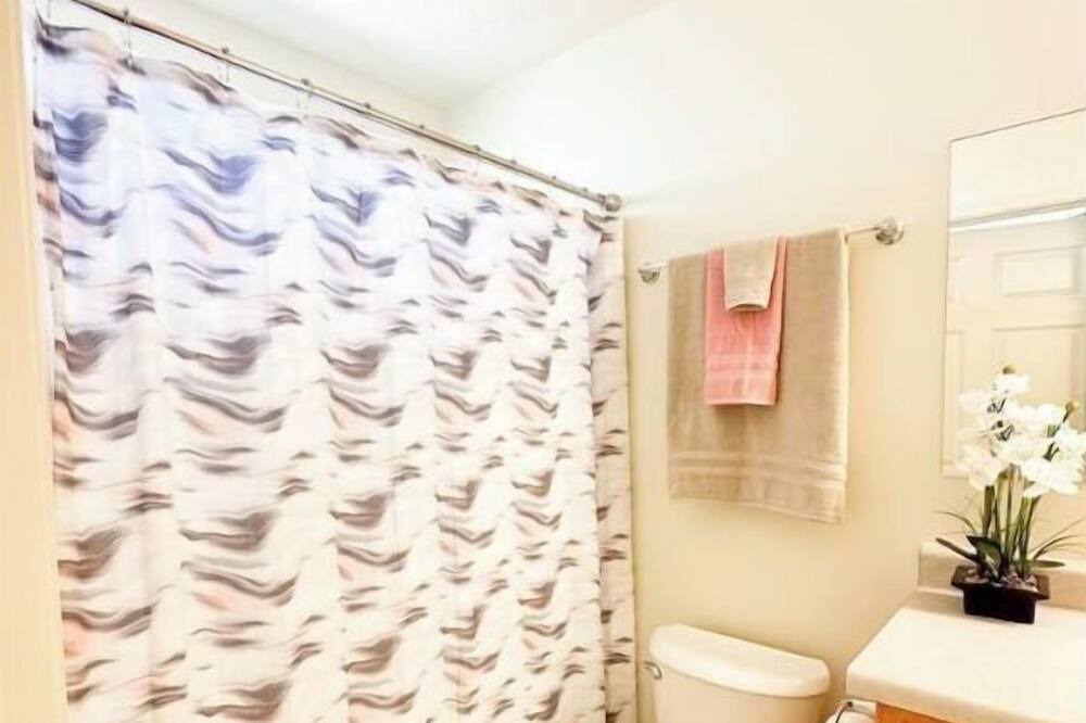 Photo of Bathroom in Parowan