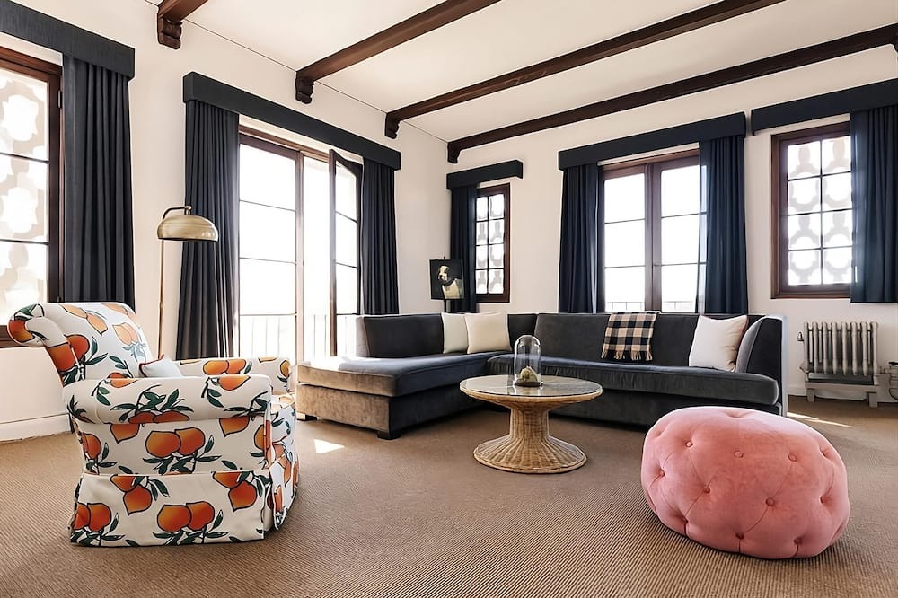 Photo of Livingroom in Wilshire Montana