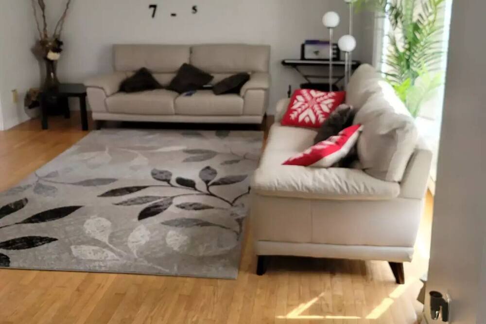 Photo of Livingroom in Dartmouth