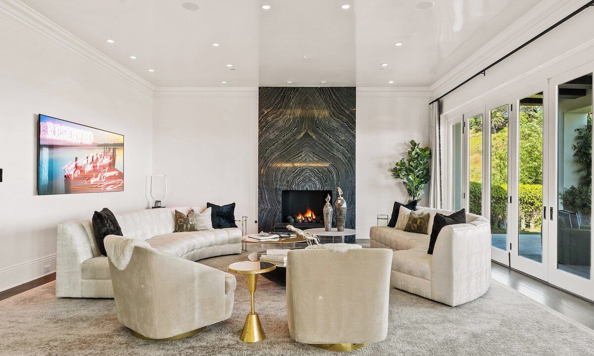 Photo of Livingroom in Eastern Malibu