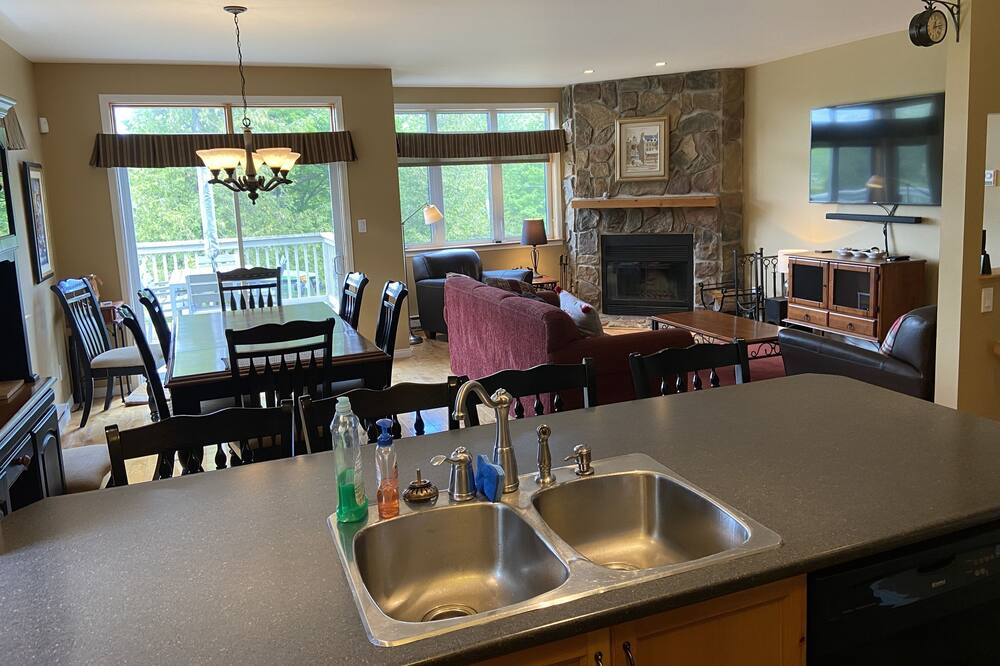 Photo of Kitchen in Owl's Head Ski Resort