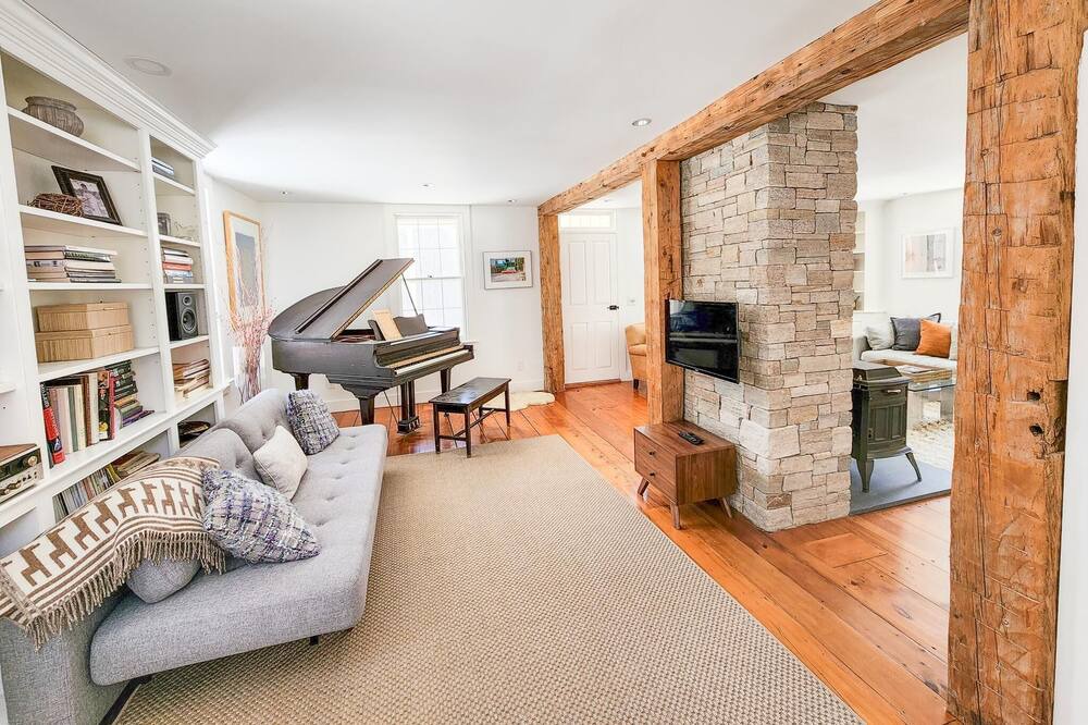 Photo of Livingroom in Waterbury