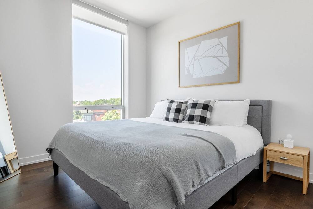Photo of Bedroom in North Center