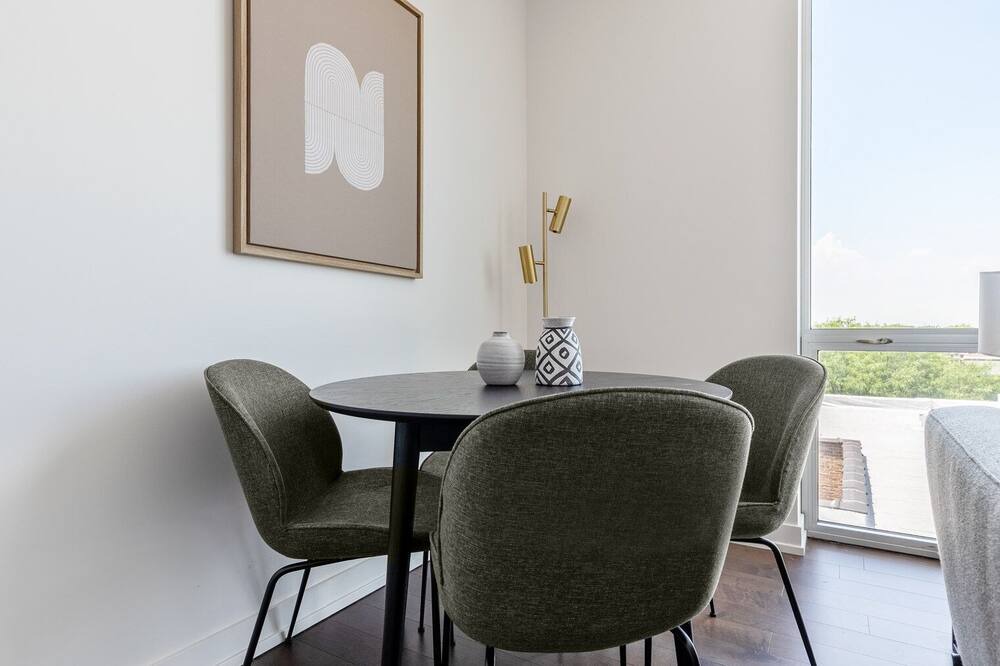 Photo of Bedroom in North Center