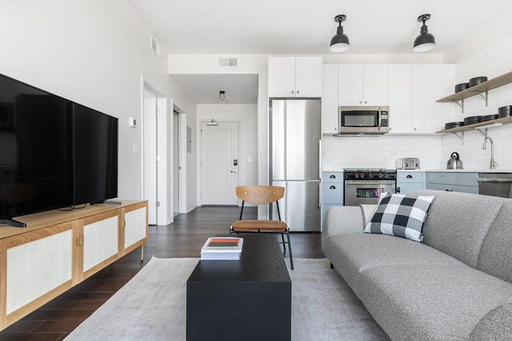 Photo of Livingroom in North Center