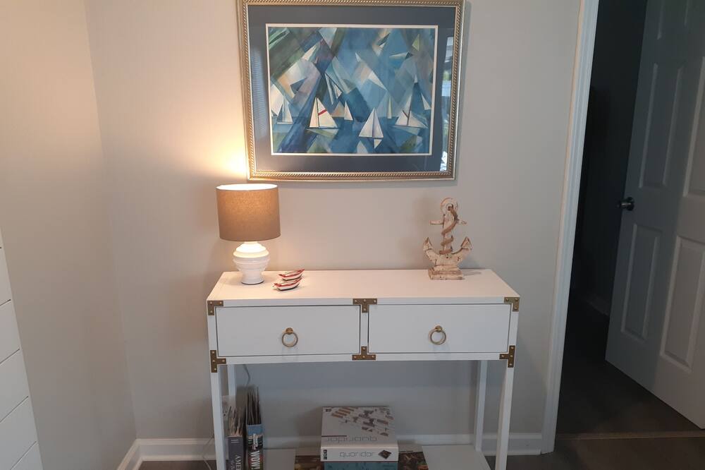 Photo of Bedroom in Lakeview