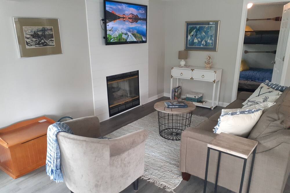 Photo of Livingroom in Lakeview