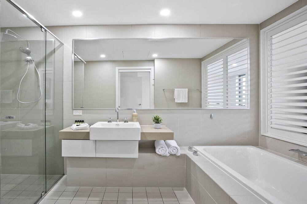 Photo of Bathroom in Magenta Shores