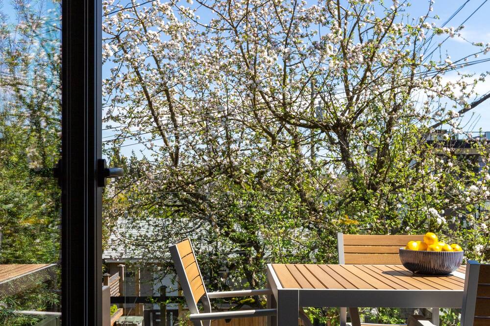 Photo of Patio Balcony in Arbutus Ridge