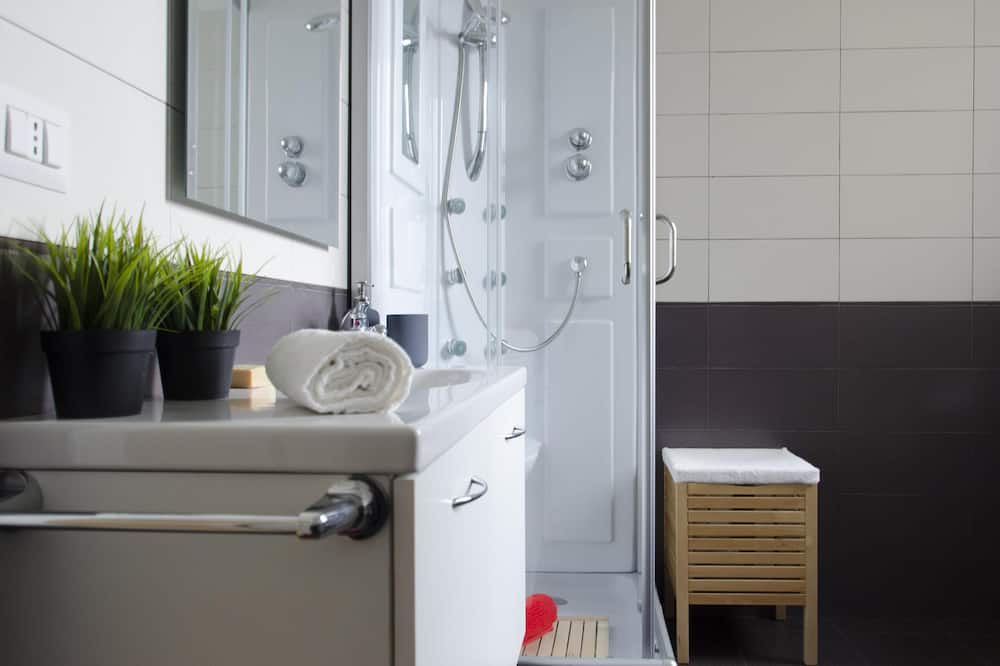 Photo of Bathroom in Tiche