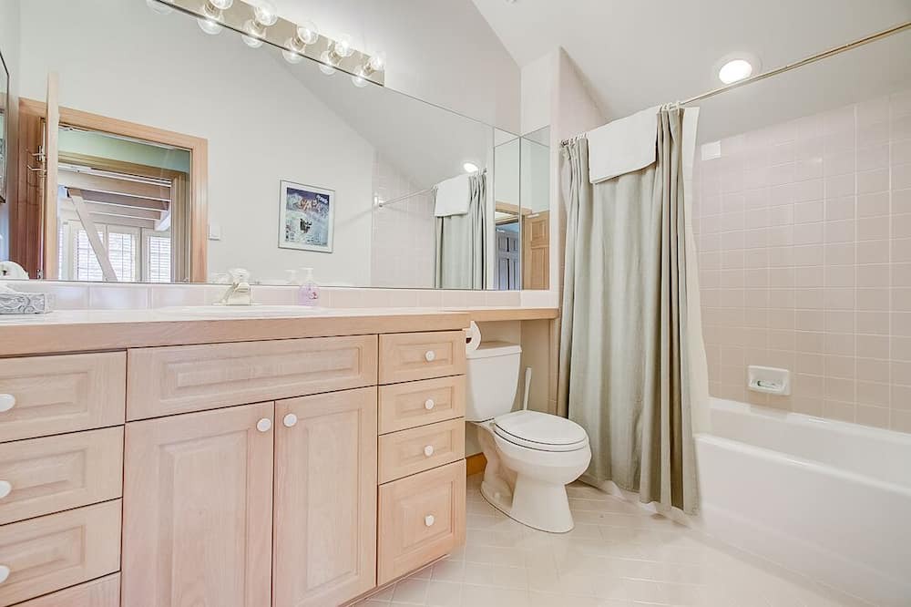 Photo of Bathroom in Salt Lake Mountain Resorts