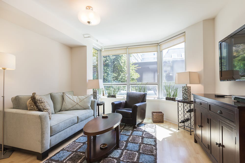 Photo of Livingroom in Civic Center