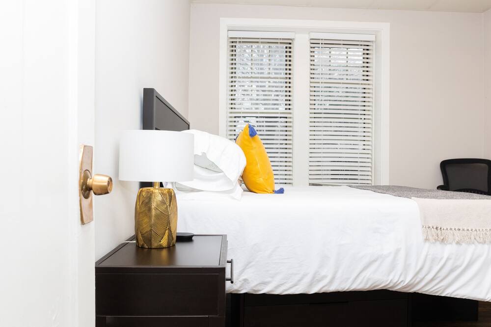 Photo of Bedroom in Kenwood