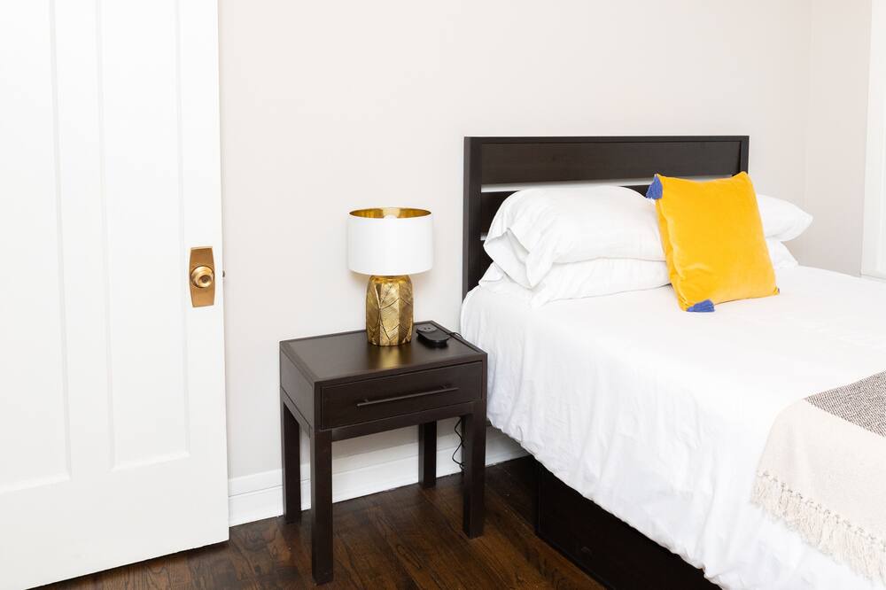 Photo of Bedroom in Kenwood
