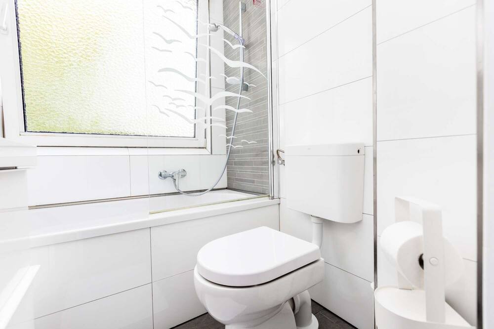 Photo of Bathroom in Vingst