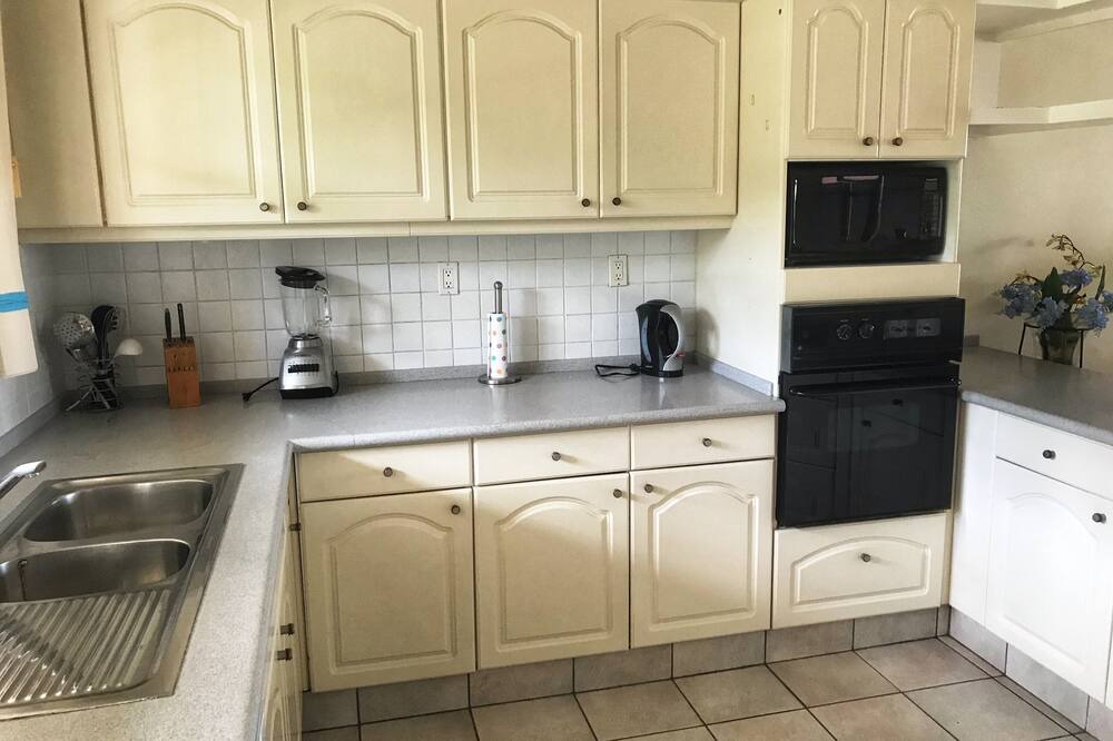 Photo of Kitchen in Piscadera