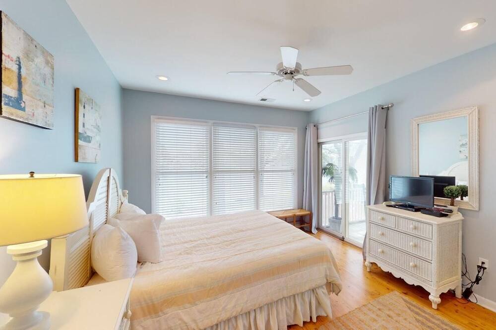 Photo of Bedroom in Litchfield by the Sea