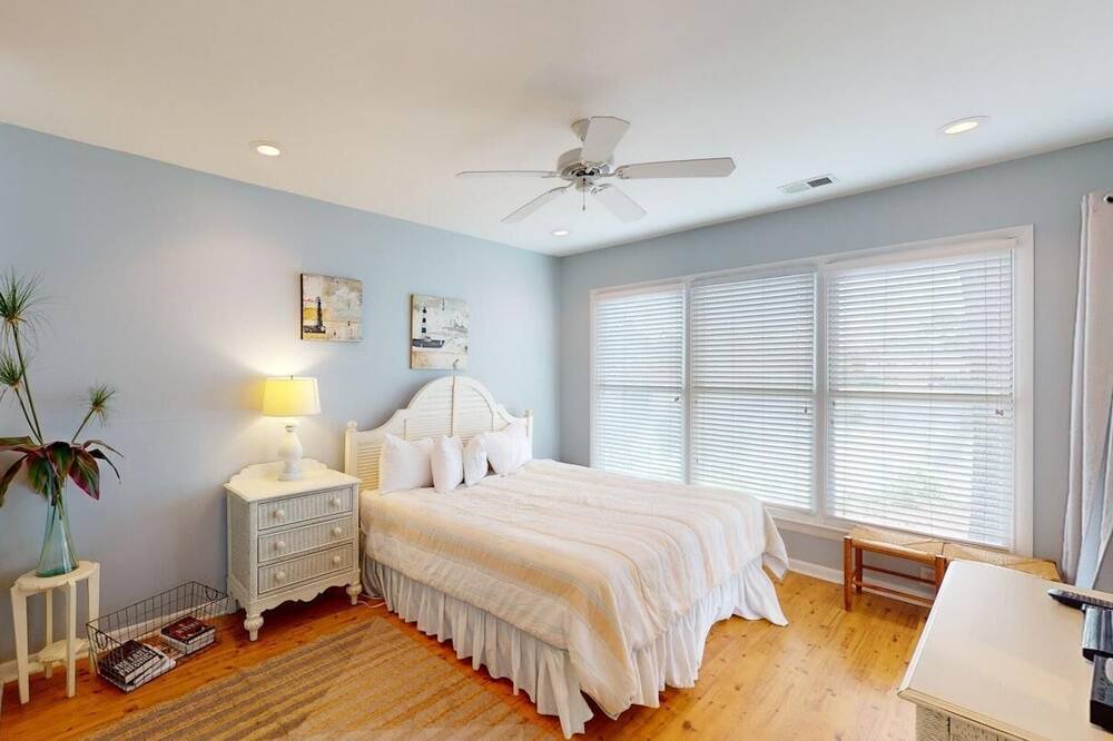 Photo of Bedroom in Litchfield by the Sea