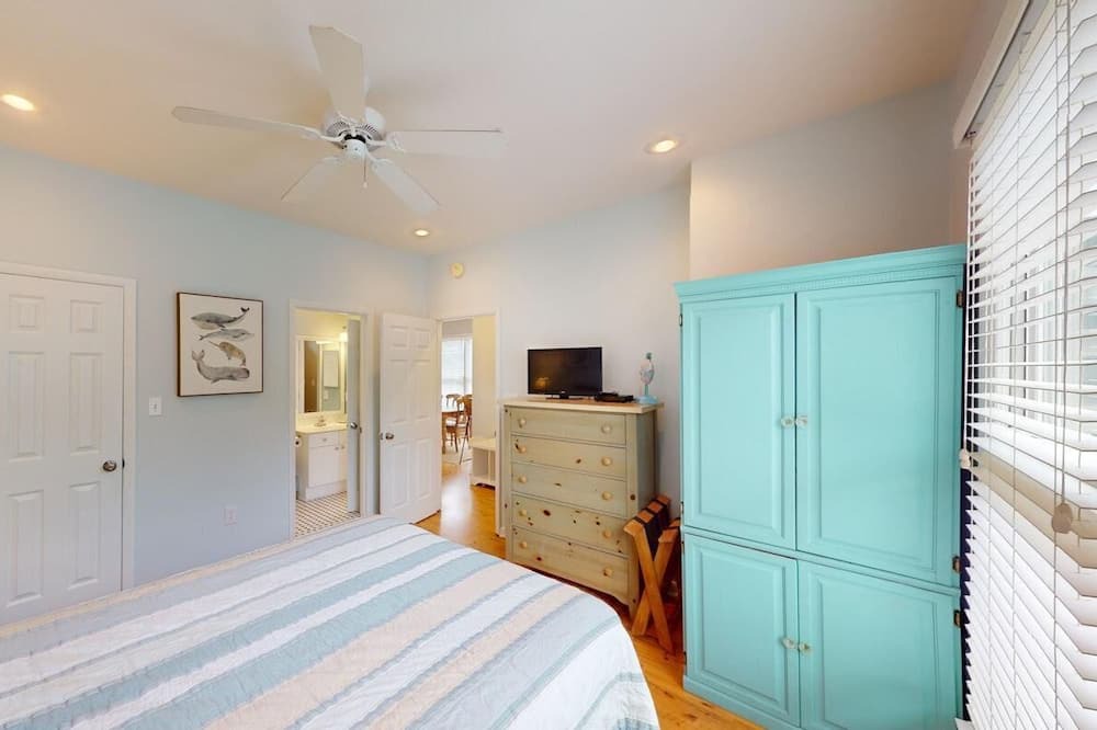 Photo of Bedroom in Litchfield by the Sea