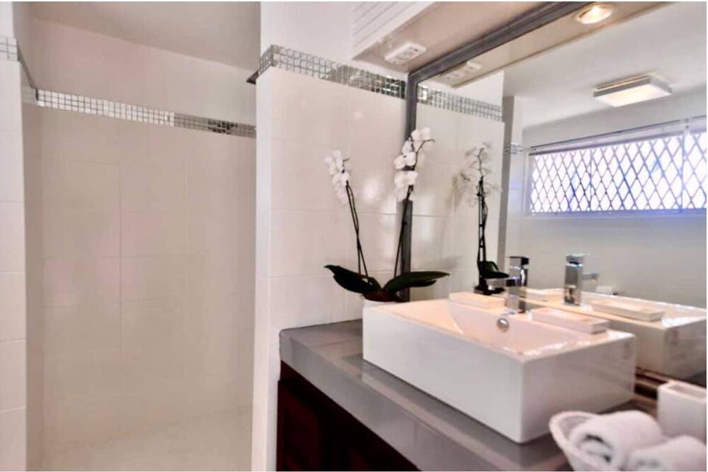 Photo of Bathroom in Les Terres Basses