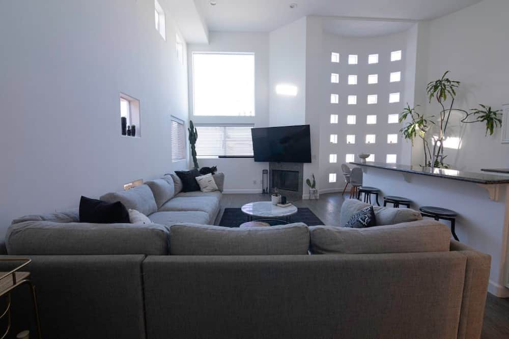 Photo of Livingroom in Marina Peninsula