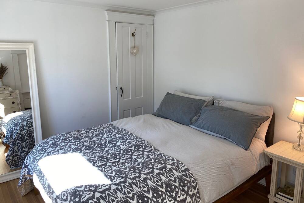 Photo of Bedroom in Pipes Cove