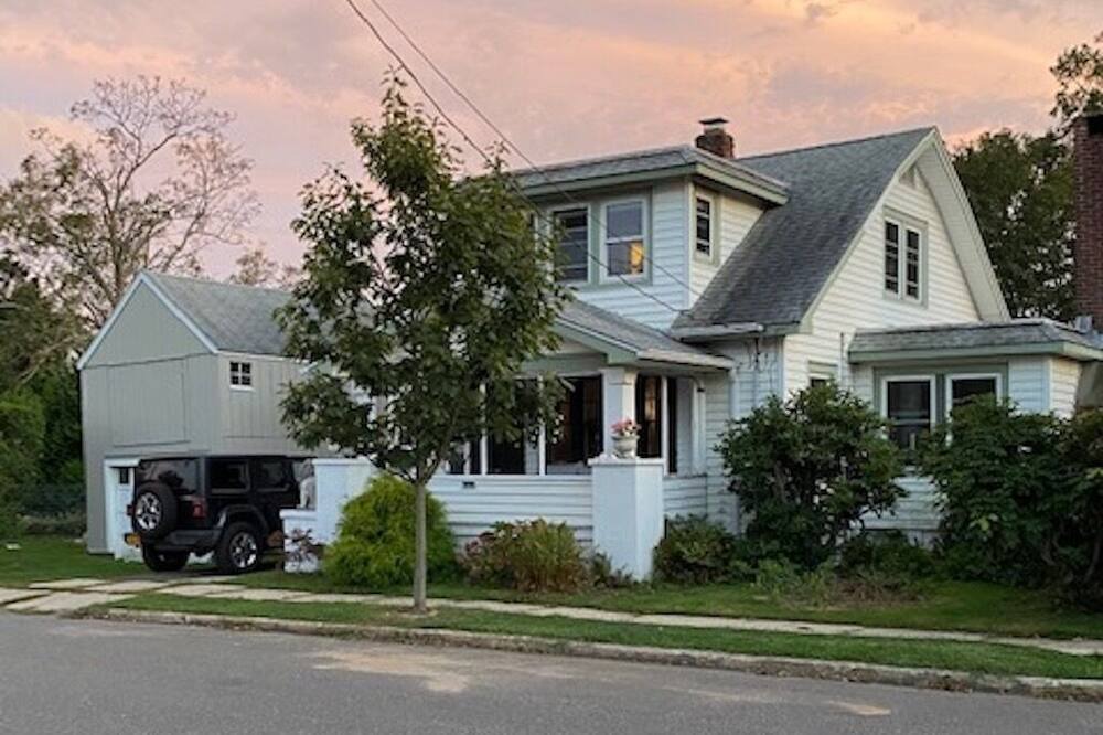 Photo of Outdoor in Pipes Cove