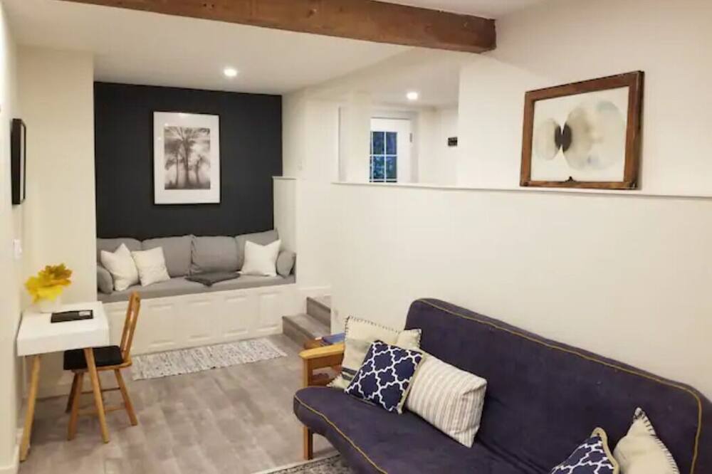 Photo of Livingroom in Brackendale