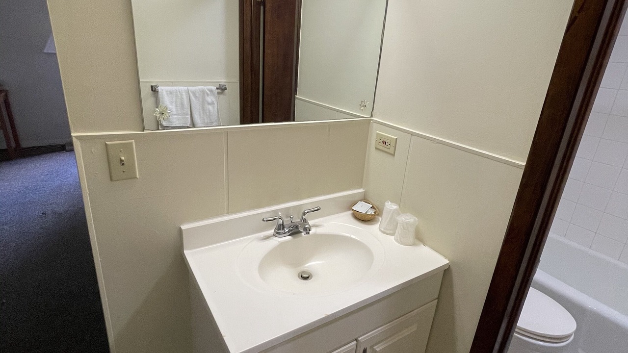 Photo of Bathroom in Lyons
