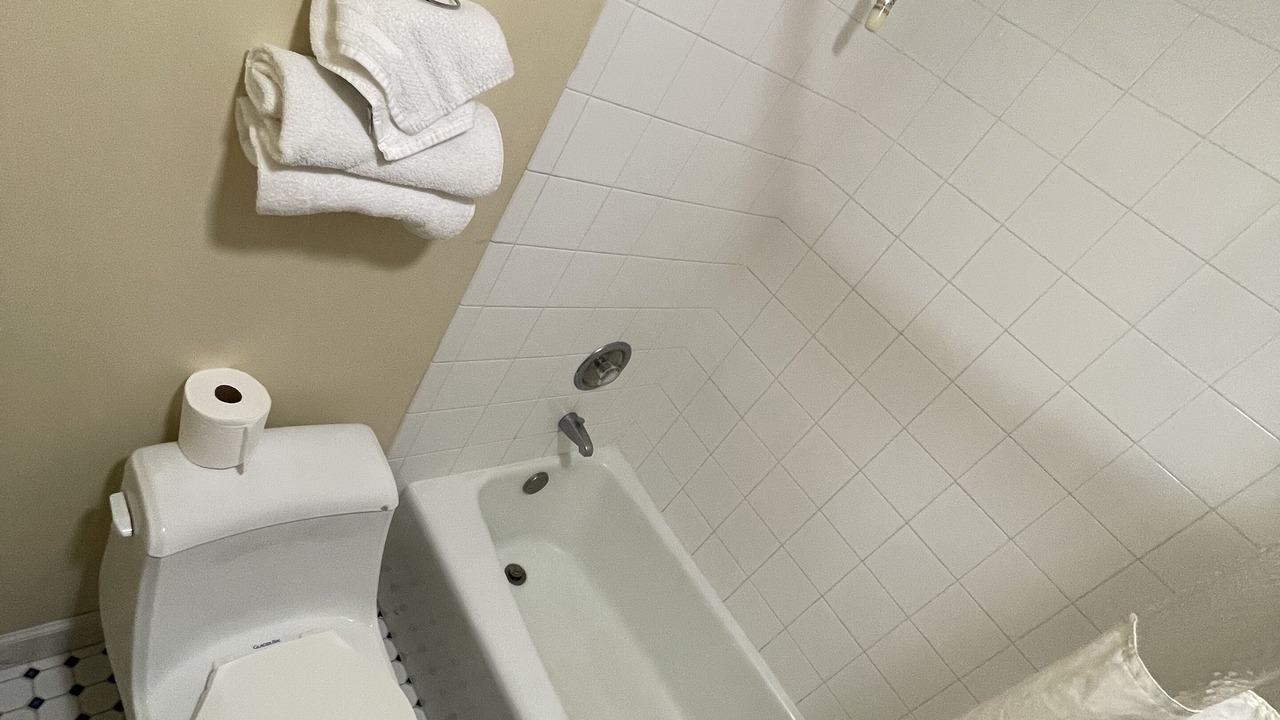Photo of Bathroom in Lyons