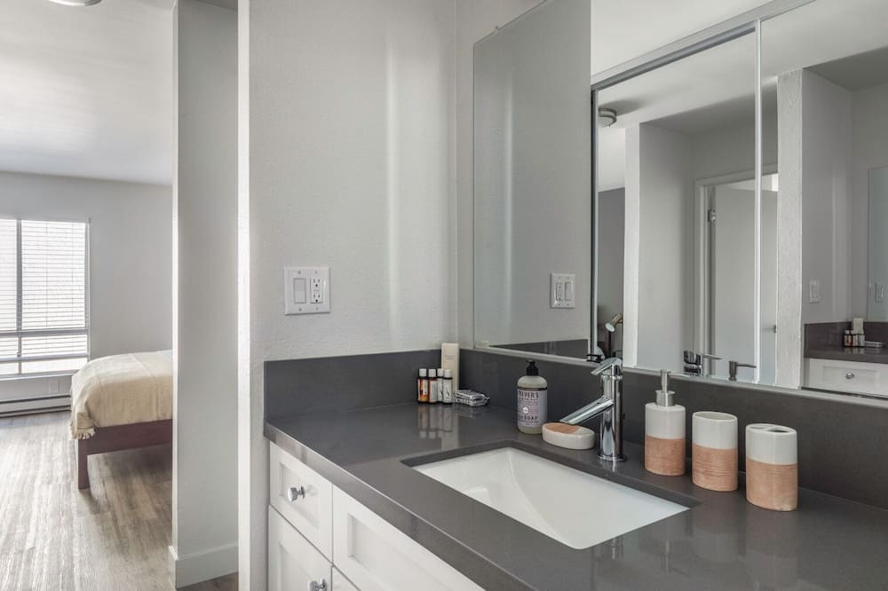 Photo of Bedroom in Rampart Village