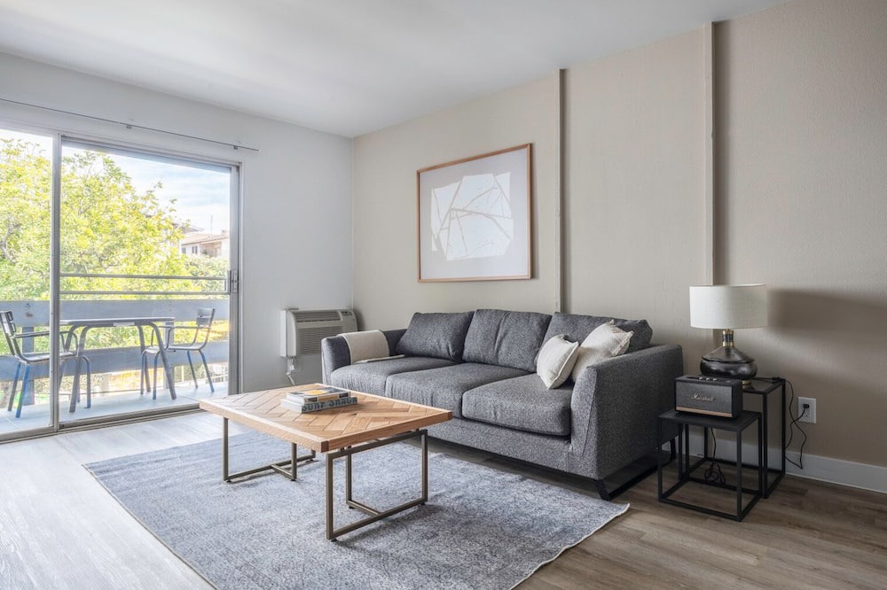Photo of Livingroom in Rampart Village