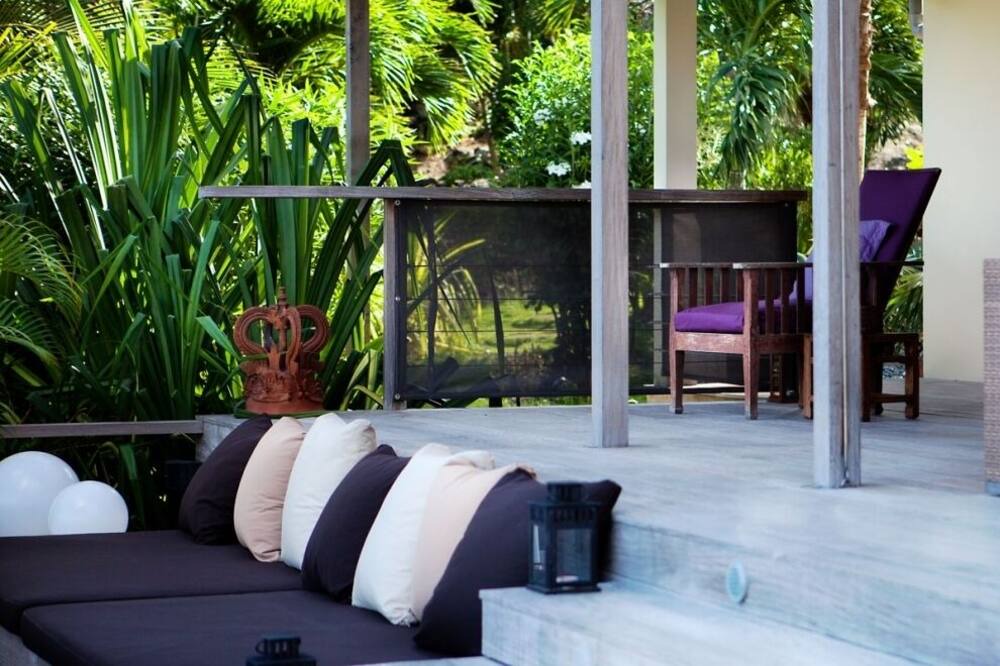 Photo of Patio Balcony in Anse des Lezards
