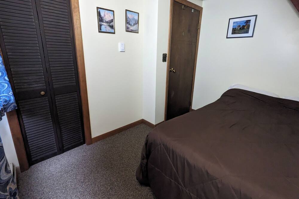Photo of Bedroom in Woodsville