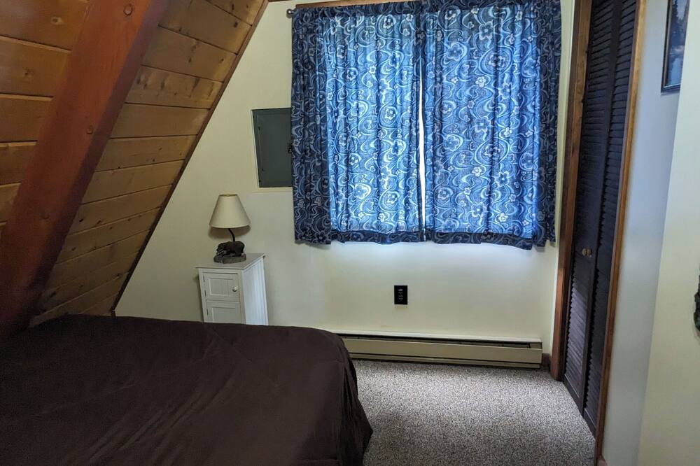 Photo of Bedroom in Woodsville