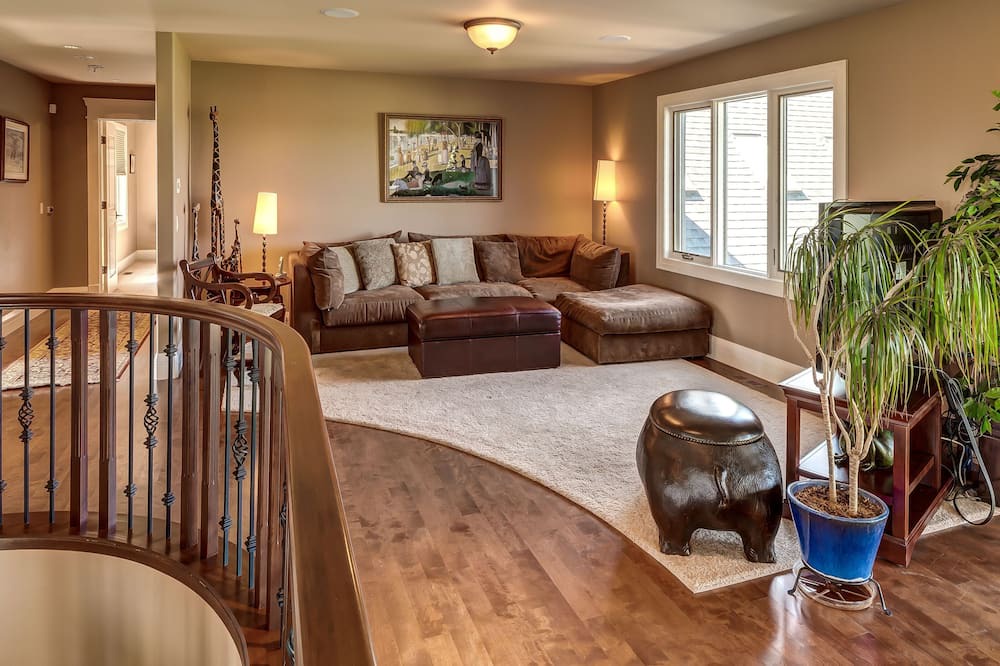 Photo of Livingroom in Inglewood