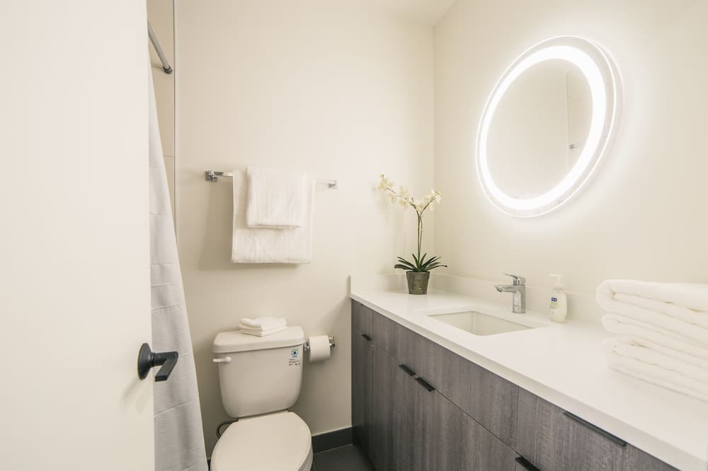 Photo of Bathroom in Rush and Division