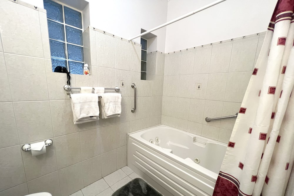 Photo of Bathroom in Reeds Bay