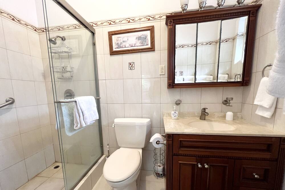 Photo of Bathroom in Reeds Bay