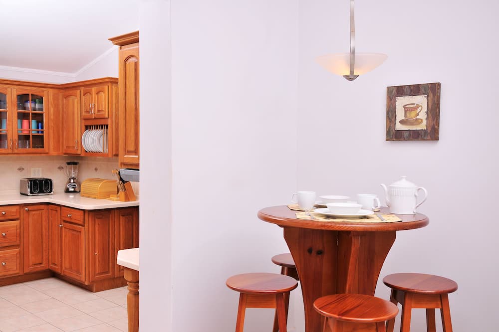 Photo of Kitchen in Reeds Bay