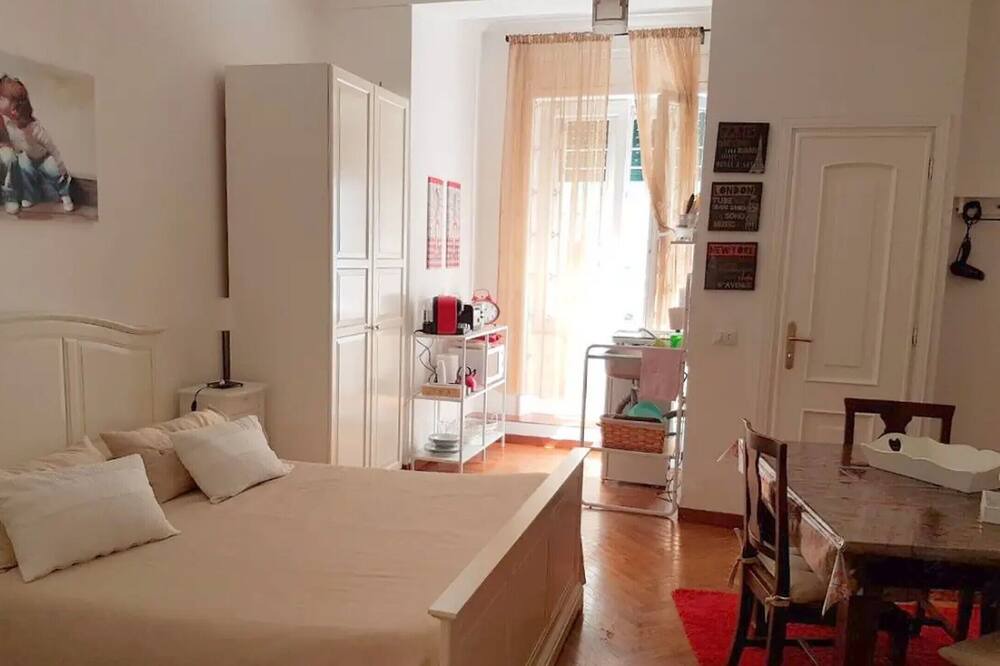 Photo of Bedroom in Quartiere Coppede