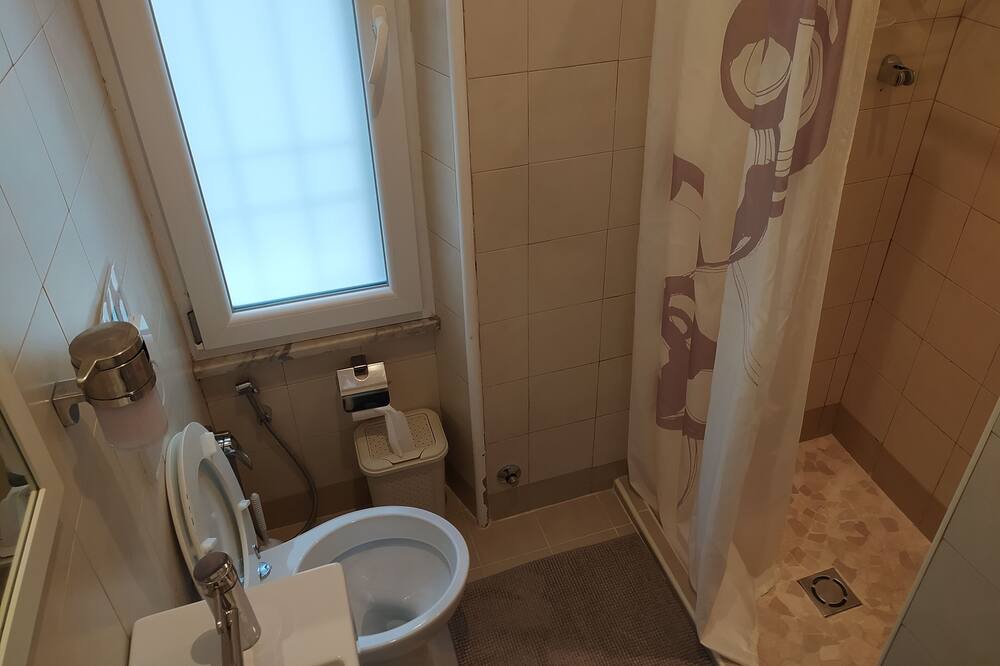 Photo of Bathroom in Quartiere Coppede