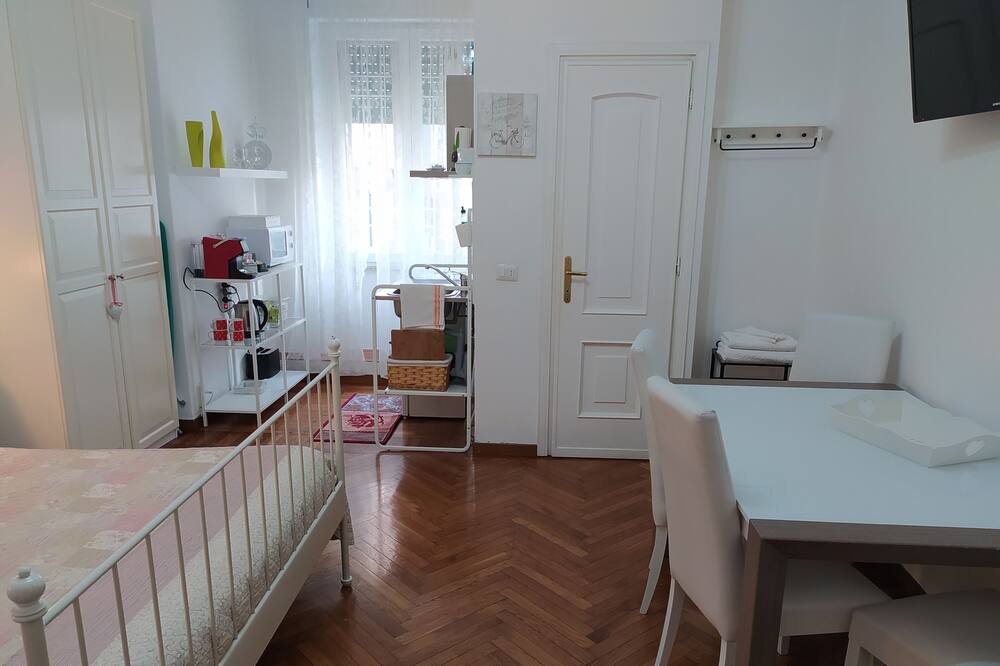 Photo of Bedroom in Quartiere Coppede
