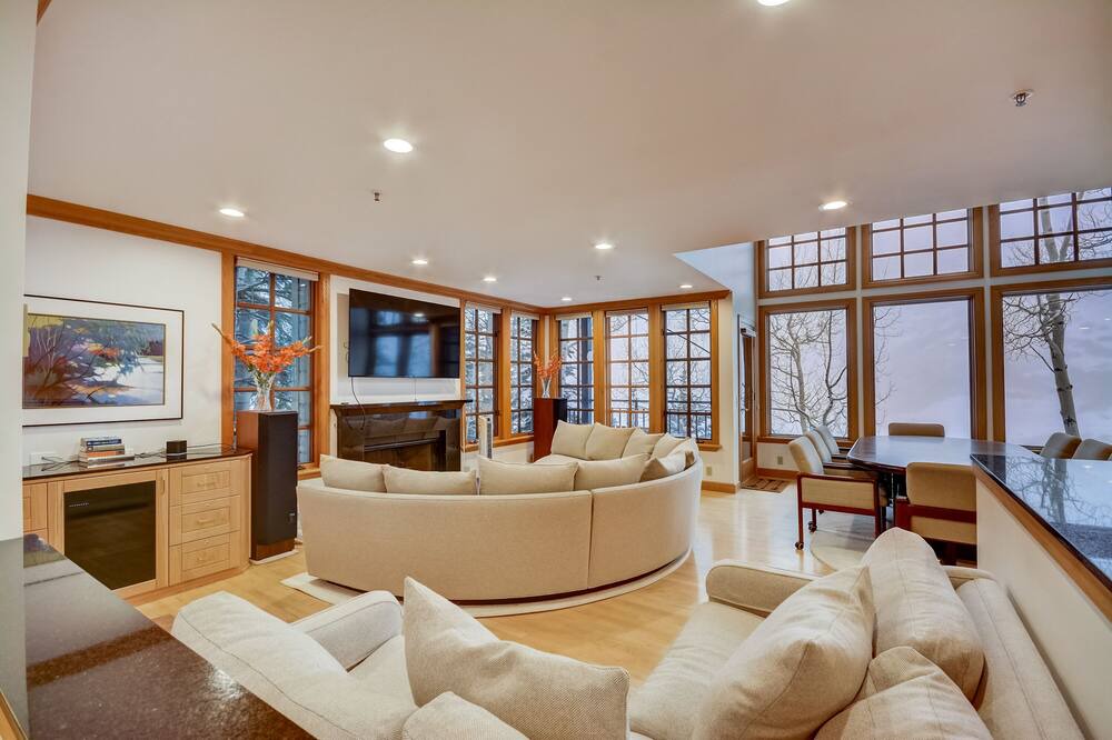 Photo of Livingroom in Salt Lake Mountain Resorts