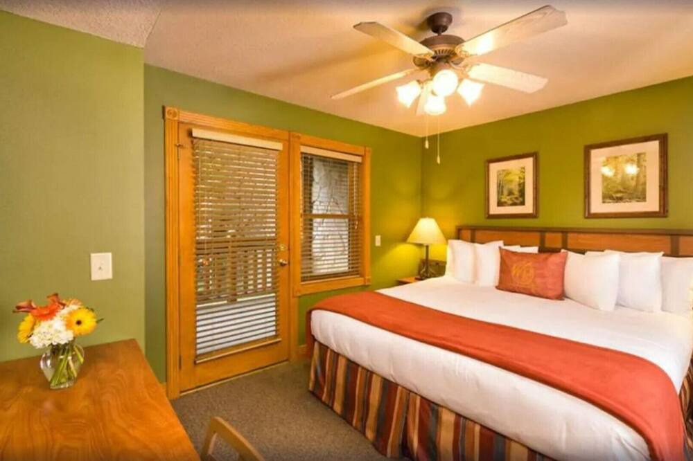 Photo of Bedroom in Gatlinburg
