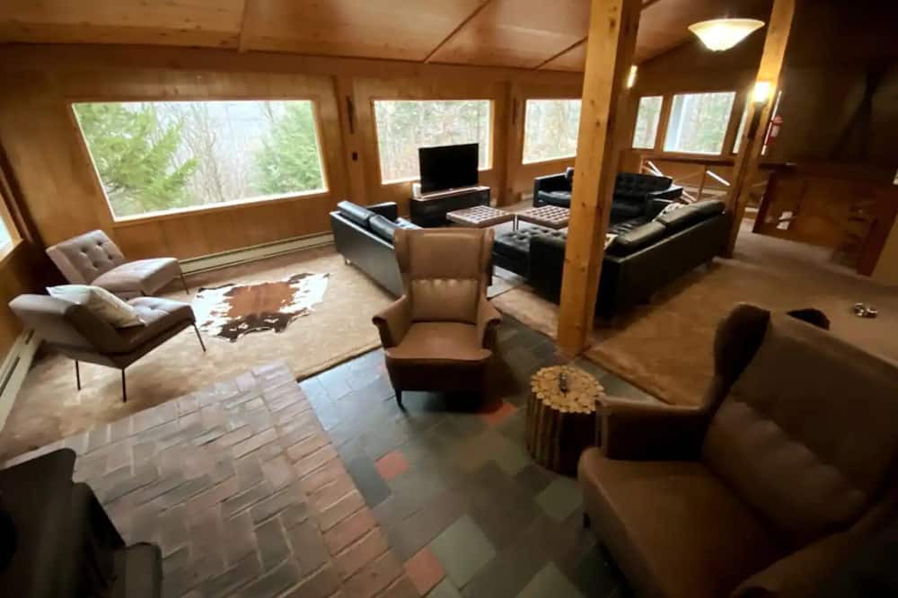 Photo of Livingroom in Plymouth