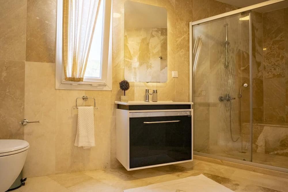 Photo of Bathroom in Islamlar